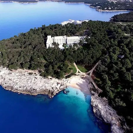 Апартаменти 2 With Pool