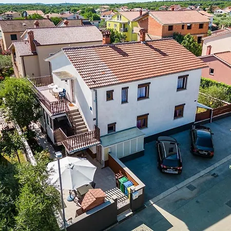 2 With Pool Apartment