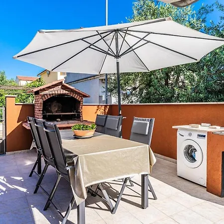 2 With Pool Apartment