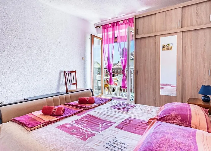 2 With Pool Apartment *