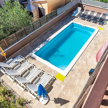 Appartement 2 With Pool