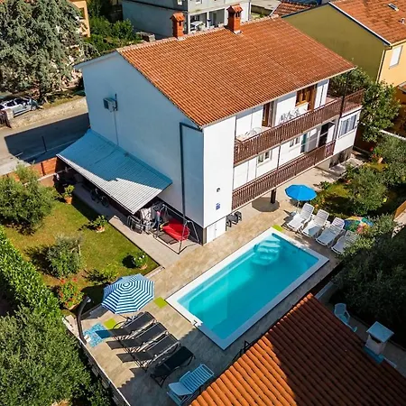 Appartement 2 With Pool