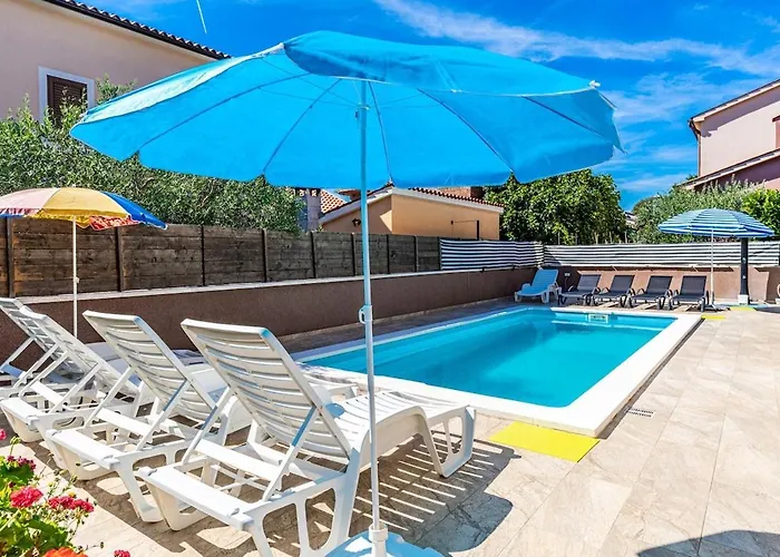 2 With Pool Apartment