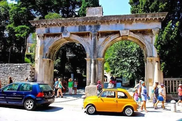 Apartment 2 With Pool *