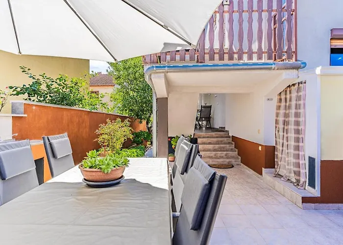 2 With Pool Apartment